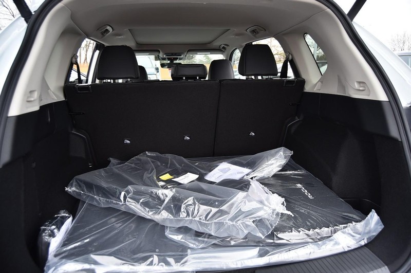 Nissan Rogue Vehicle Image 28