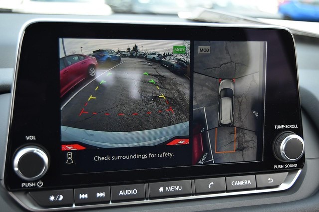 Nissan Rogue Vehicle Image 13