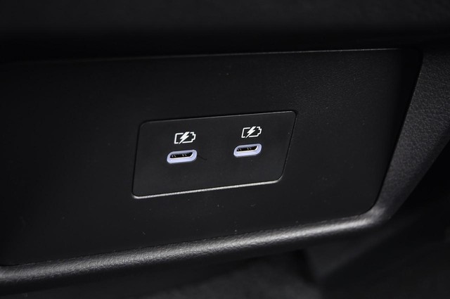 Nissan Rogue Vehicle Image 27