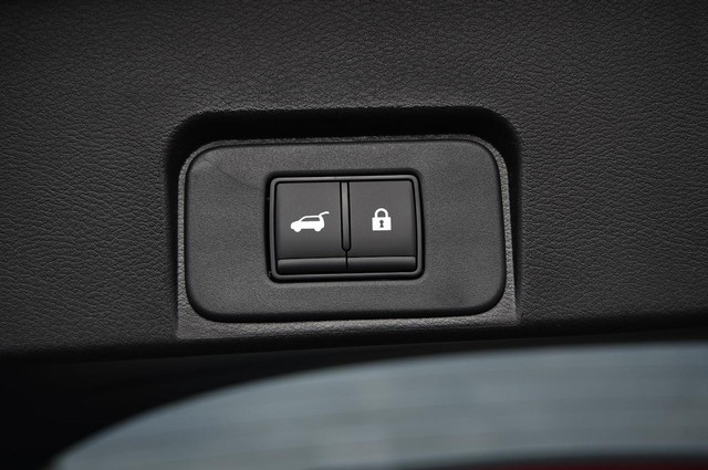 Nissan Rogue Vehicle Image 29