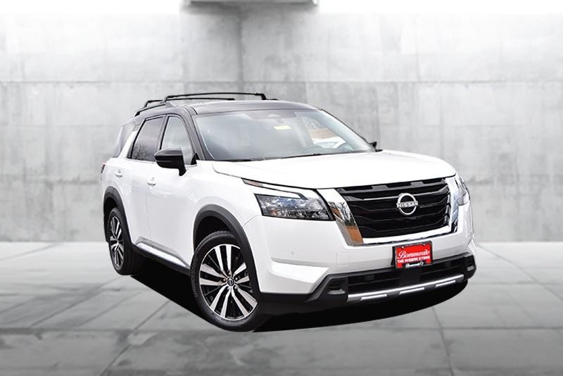 Nissan Pathfinder Vehicle Image 02