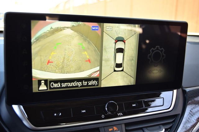 Nissan Altima Vehicle Image 13