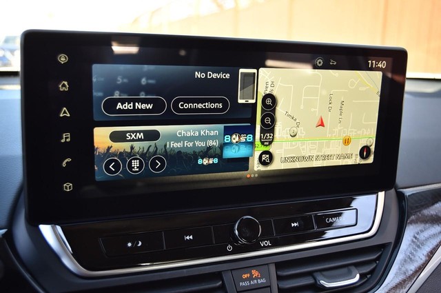 Nissan Altima Vehicle Image 17