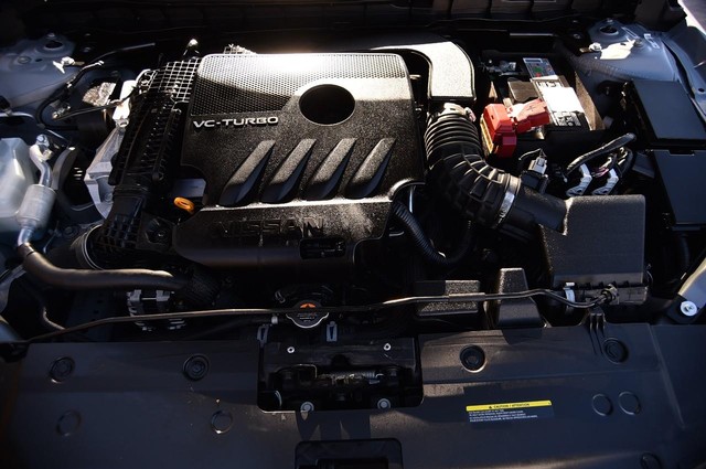 Nissan Altima Vehicle Image 29