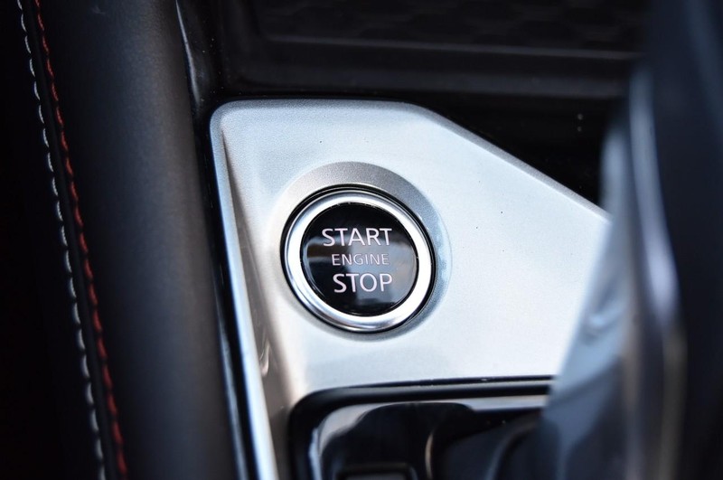 Nissan Altima Vehicle Full-screen Gallery Image 20