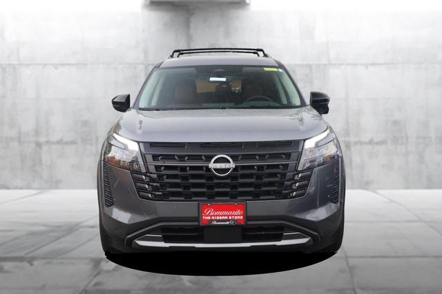 Nissan Pathfinder Vehicle Image 04