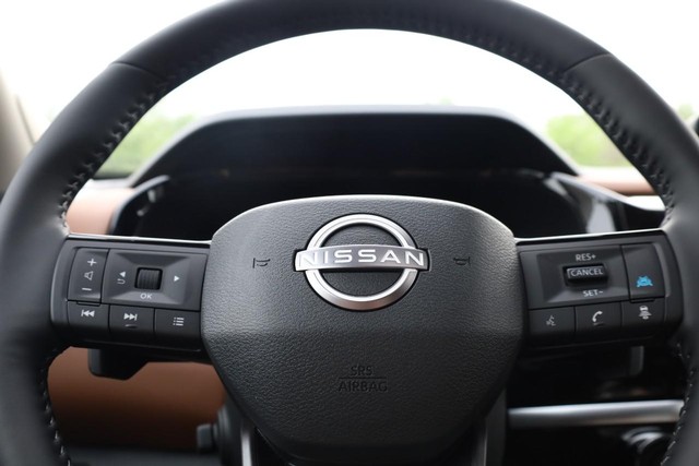 Nissan Pathfinder Vehicle Image 13