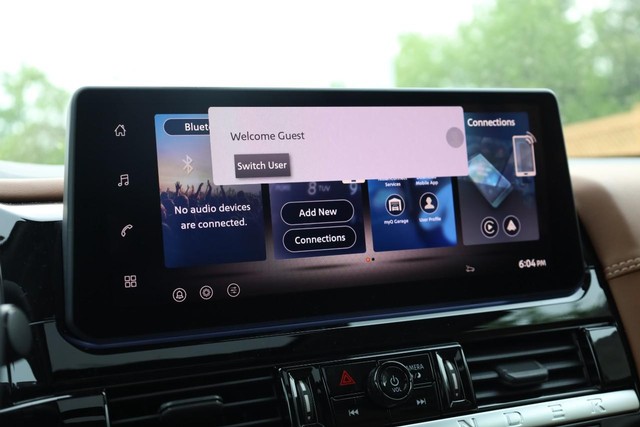 Nissan Pathfinder Vehicle Image 15