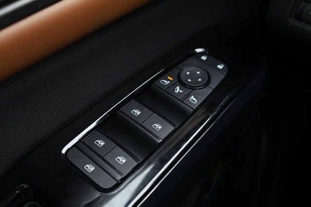 Nissan Pathfinder Vehicle Image 21