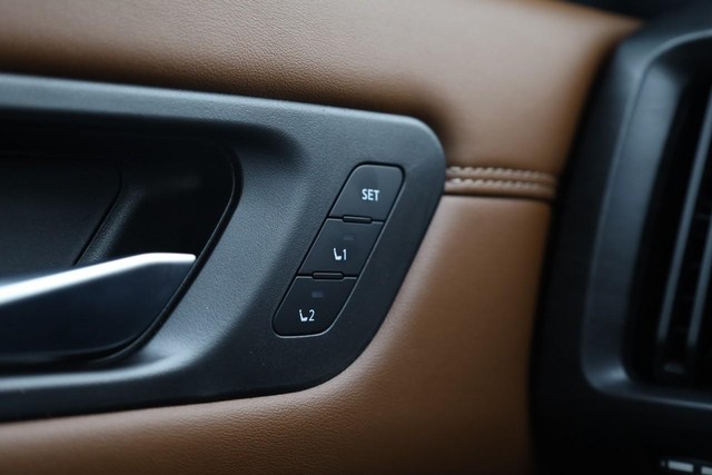 Nissan Pathfinder Vehicle Image 22