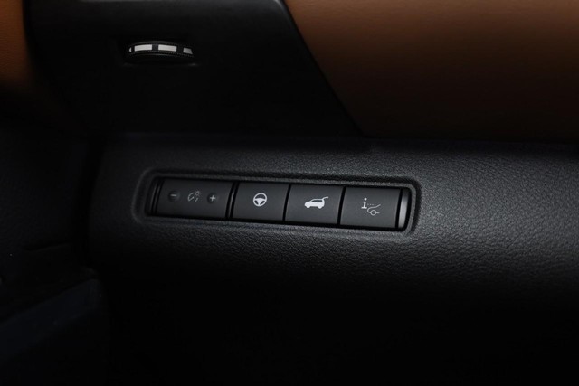 Nissan Pathfinder Vehicle Image 23