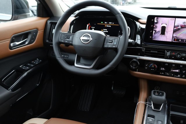 Nissan Pathfinder Vehicle Image 29