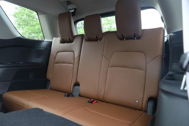 Nissan Pathfinder Vehicle Image 30