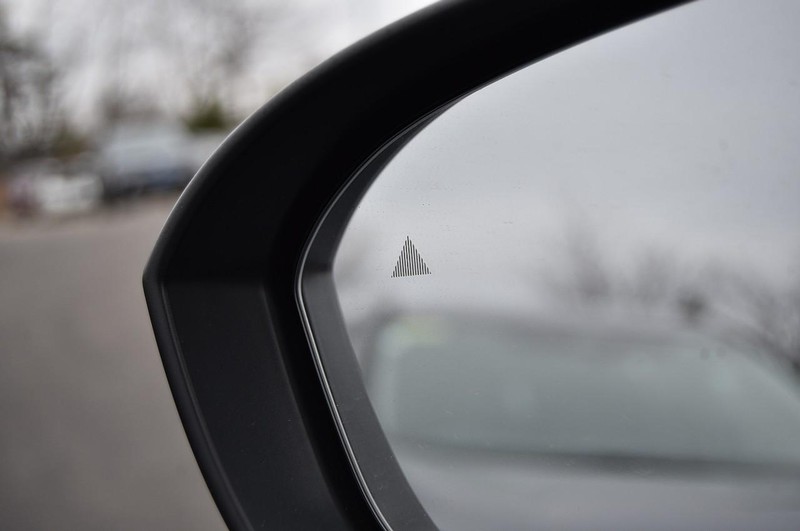 Nissan Rogue Vehicle Image 10