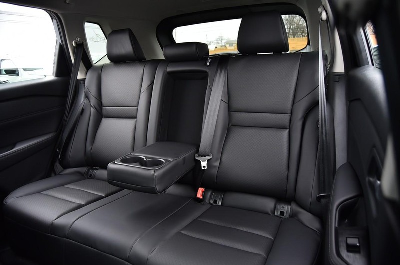 Nissan Rogue Vehicle Image 25