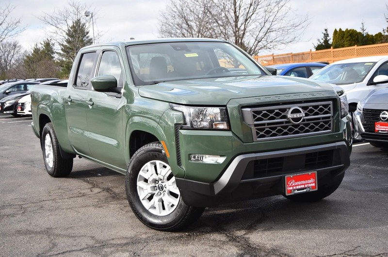 Nissan Frontier Vehicle Full-screen Gallery Image 2