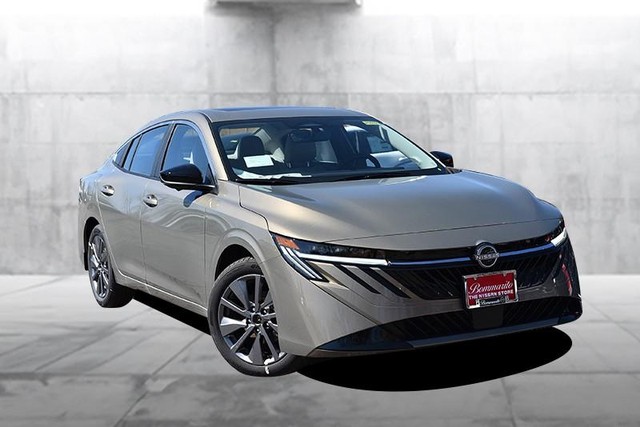 Nissan Sentra Vehicle Image 02