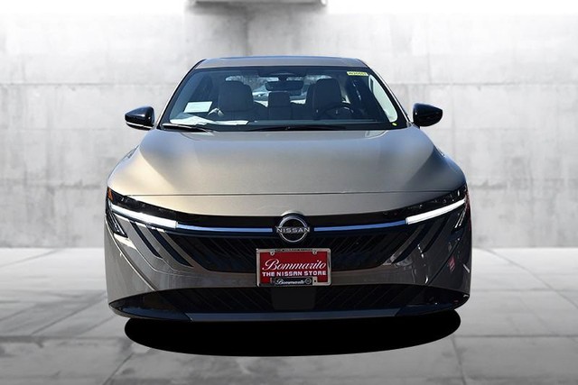 Nissan Sentra Vehicle Image 04