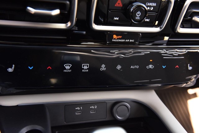 Nissan Sentra Vehicle Image 20