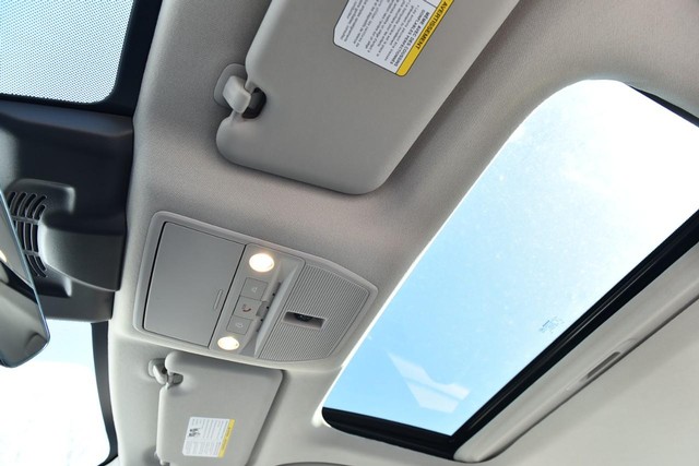 Nissan Sentra Vehicle Image 26