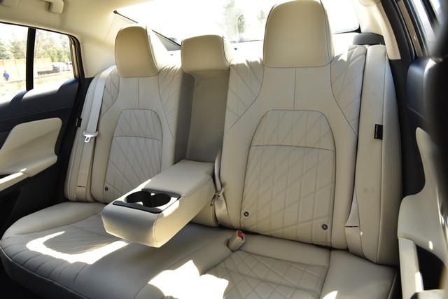 Nissan Sentra Vehicle Image 27