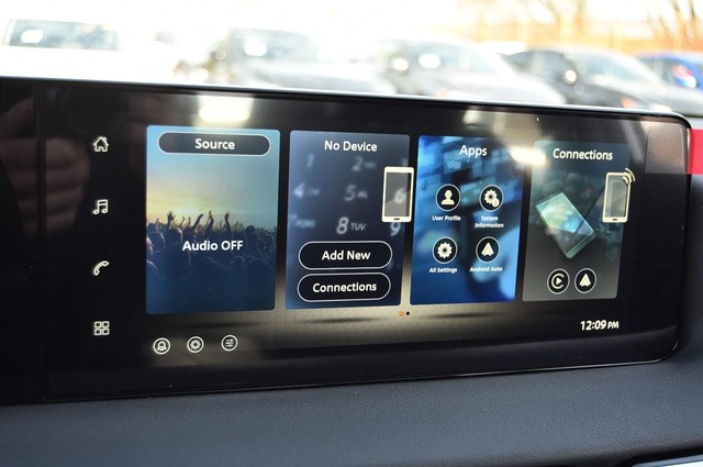 Nissan Sentra Vehicle Image 14