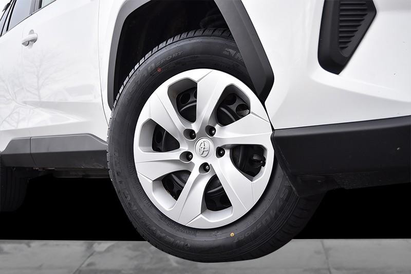 Toyota RAV4 Vehicle Image 03