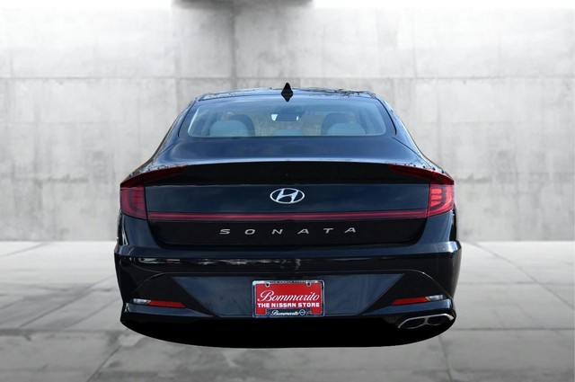 Hyundai Sonata Vehicle Image 06