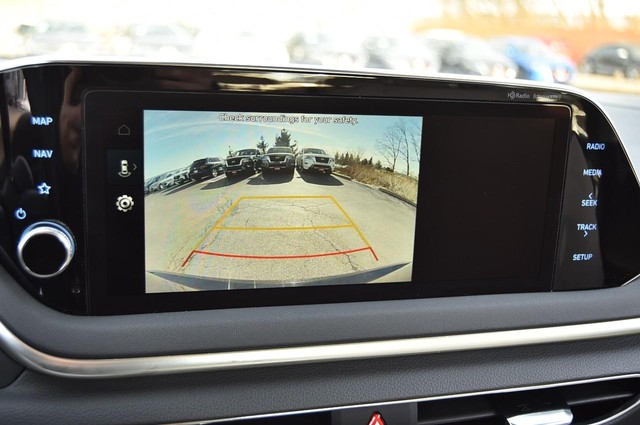 Hyundai Sonata Vehicle Image 13