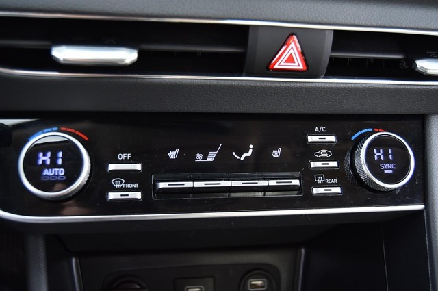 Hyundai Sonata Vehicle Image 15