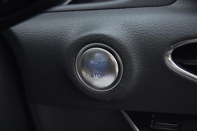 Hyundai Sonata Vehicle Image 18