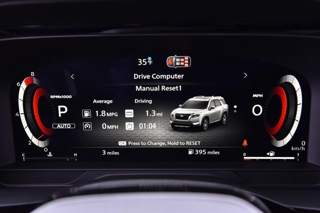 Nissan Pathfinder Vehicle Image 12