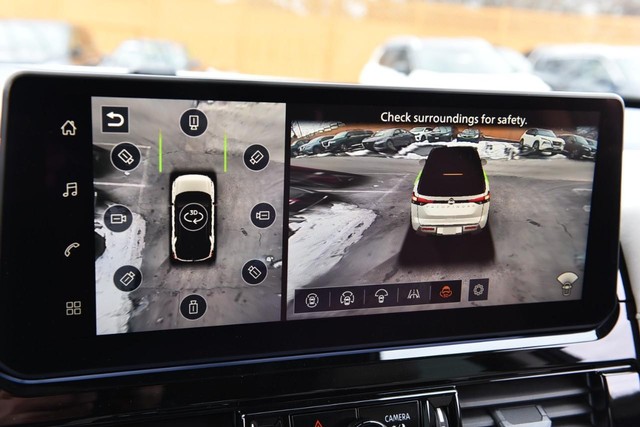 Nissan Pathfinder Vehicle Image 17