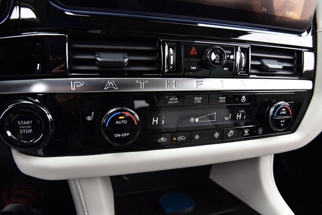 Nissan Pathfinder Vehicle Image 20