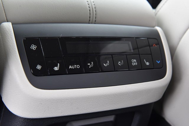 Nissan Pathfinder Vehicle Image 28