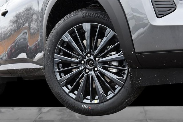 Nissan Pathfinder Vehicle Image 03