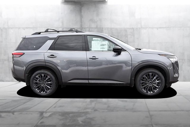 Nissan Pathfinder Vehicle Image 05