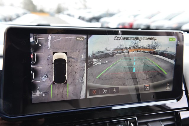 Nissan Pathfinder Vehicle Image 13