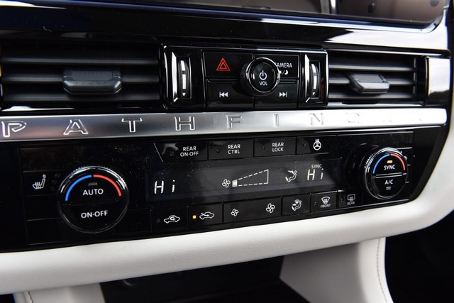 Nissan Pathfinder Vehicle Image 20