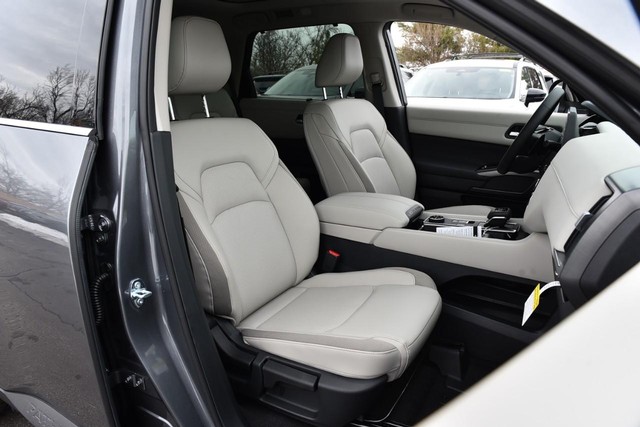 Nissan Pathfinder Vehicle Image 25