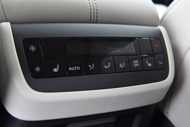 Nissan Pathfinder Vehicle Image 28