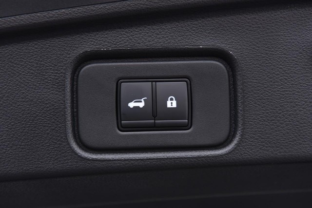 Nissan Pathfinder Vehicle Image 32