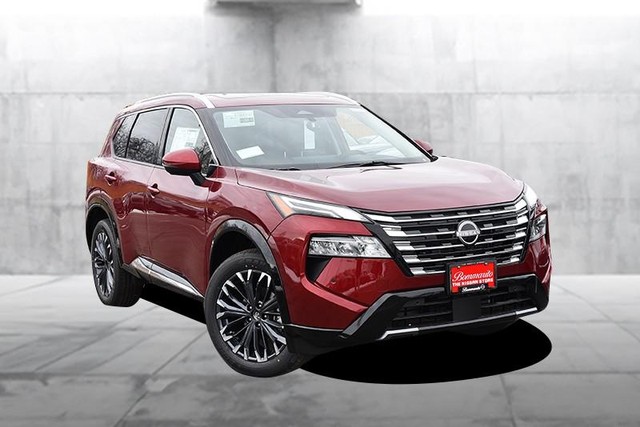 Nissan Rogue Vehicle Image 02