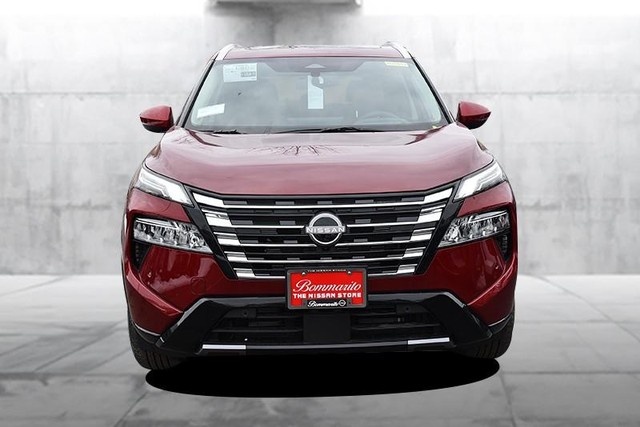 Nissan Rogue Vehicle Image 04