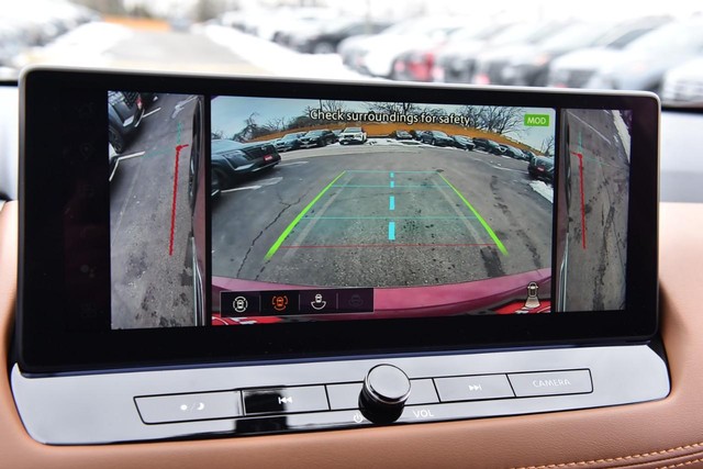 Nissan Rogue Vehicle Image 15