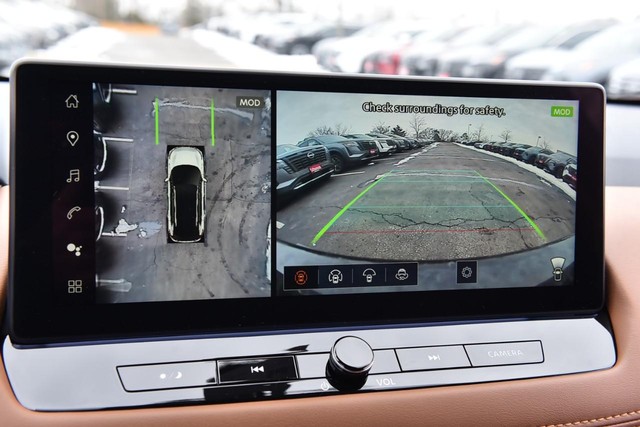 Nissan Rogue Vehicle Image 17