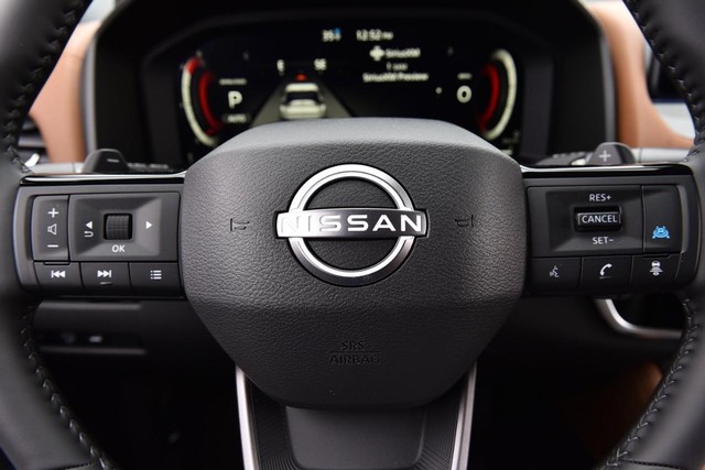 Nissan Rogue Vehicle Image 23