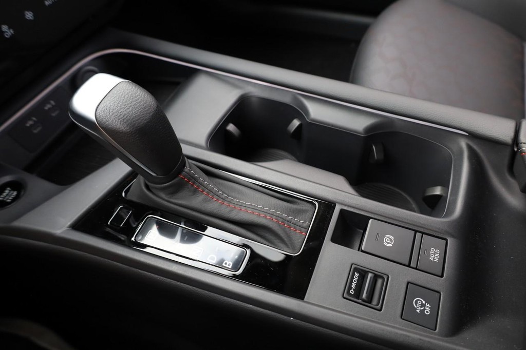 Nissan Sentra Vehicle Full-screen Gallery Image 16