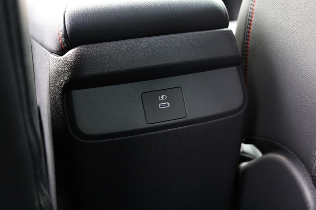 Nissan Sentra Vehicle Full-screen Gallery Image 22