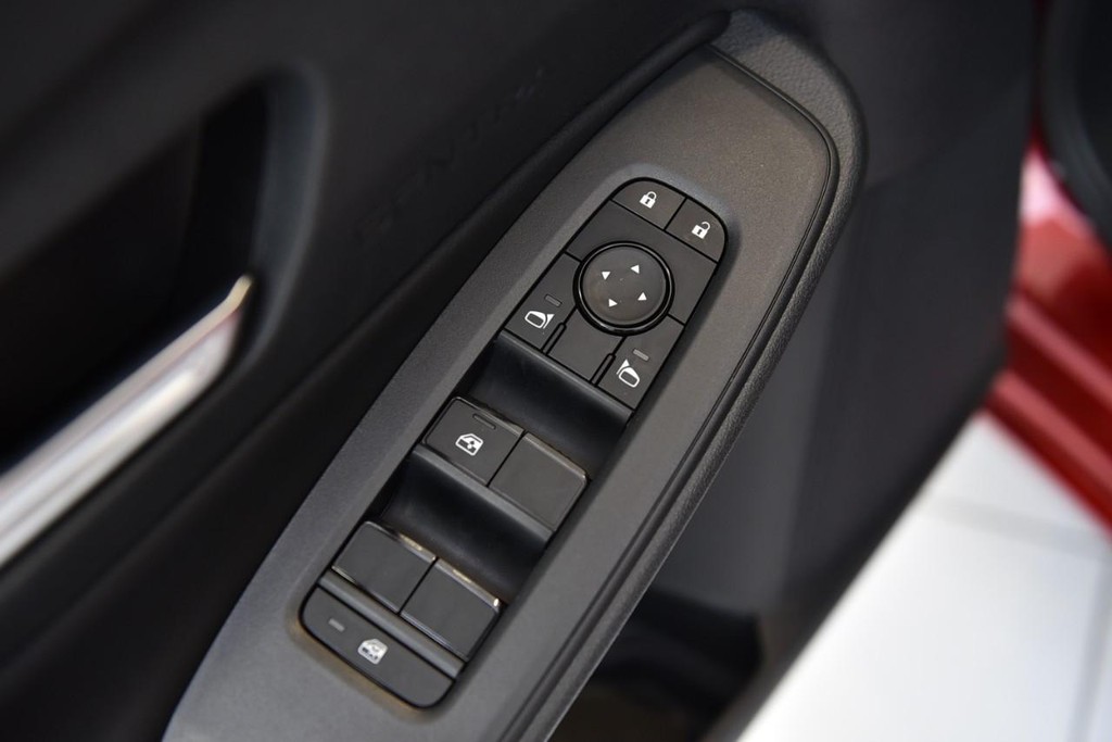 Nissan Sentra Vehicle Image 09